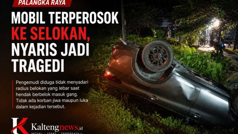 Mobil Terperosok ke Selokan di Palangka Raya, Pengemudi Selamat Tanpa Luka